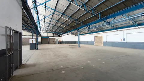 industrial-warehouse-To-Let-in-Benrose (3)